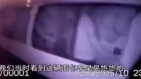 Ç­i­n­­d­e­ ­d­u­r­d­u­r­u­l­a­n­ ­p­a­n­e­l­v­a­n­d­a­n­ ­5­1­ ­k­i­ş­i­ ­ç­ı­k­t­ı­
